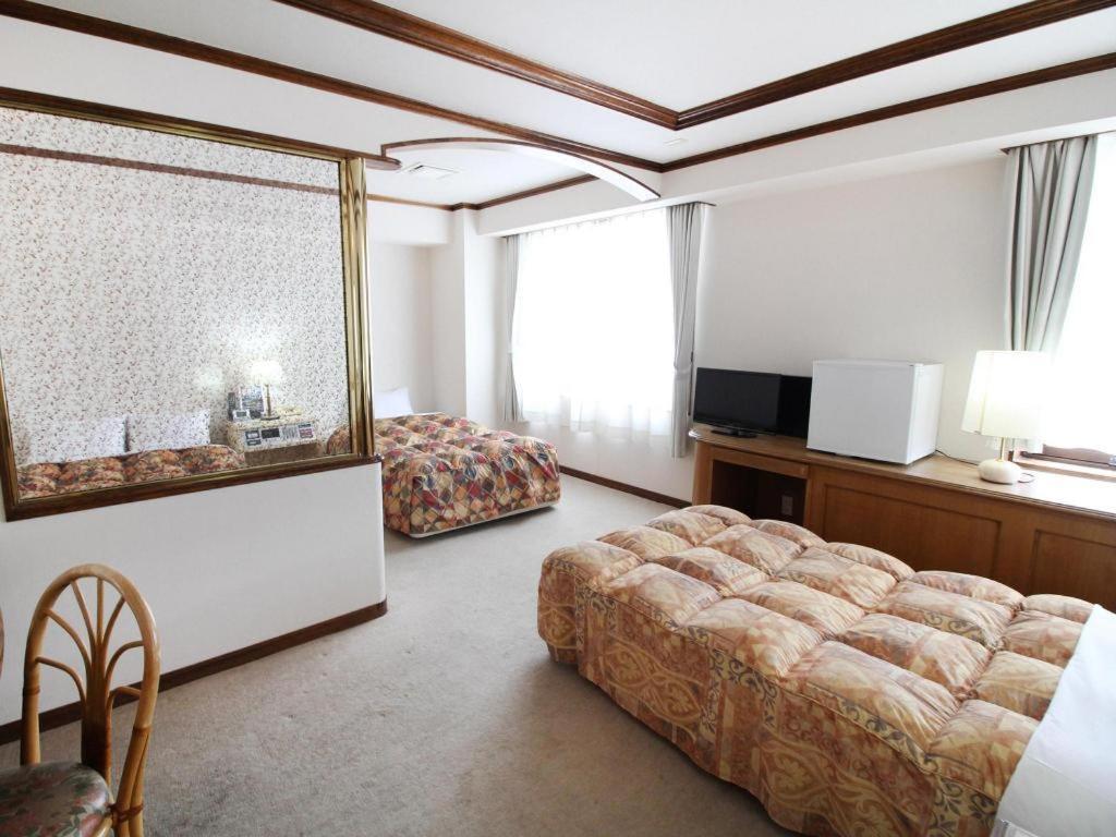 Neyagawa Trend Hotel أوساكا المظهر الخارجي الصورة